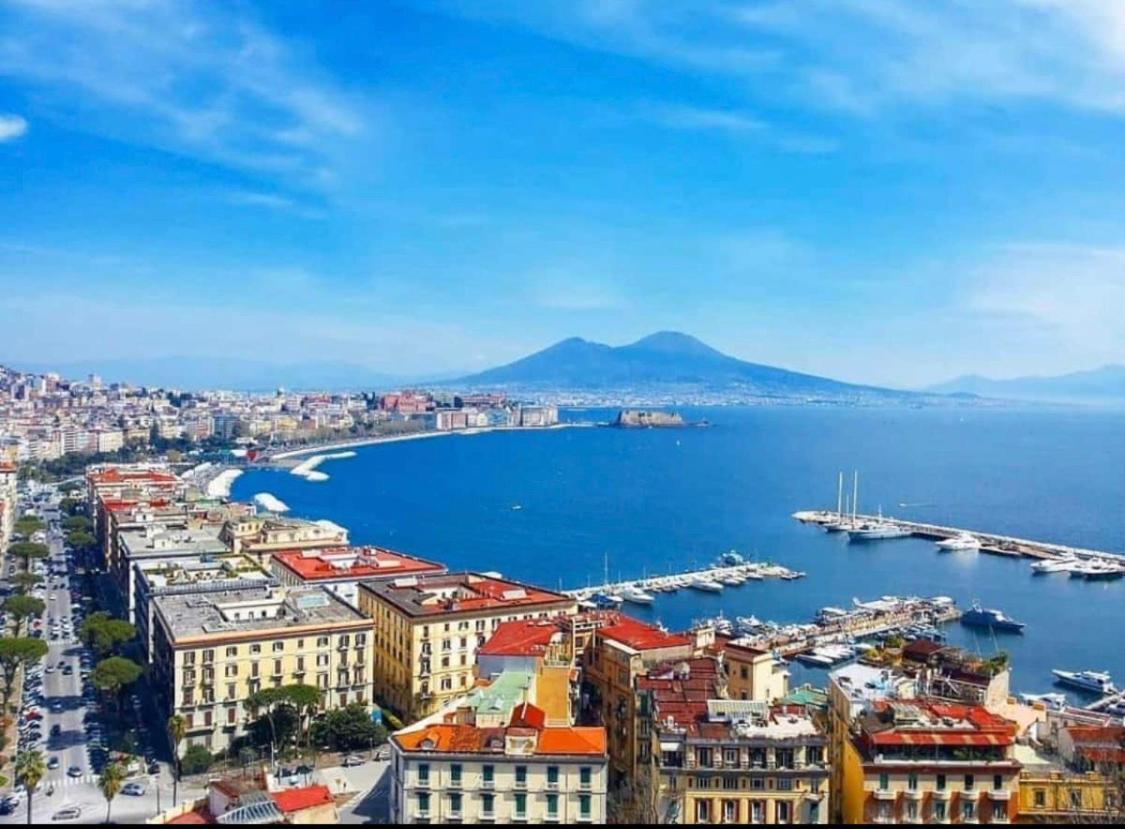 casa Margherita Apartment Napoli Bagian luar foto