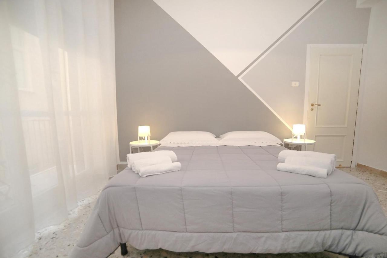 casa Margherita Apartment Napoli Bagian luar foto