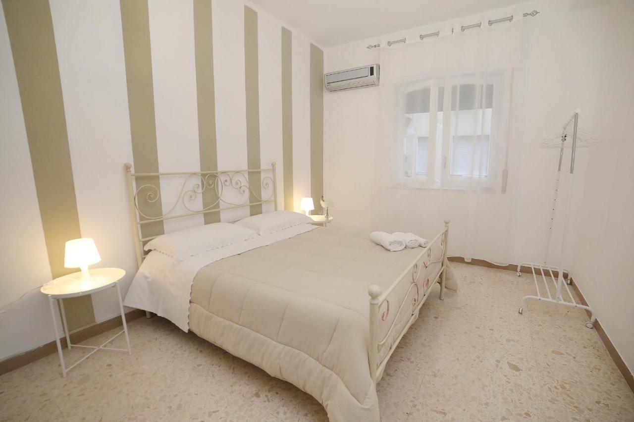 casa Margherita Apartment Napoli Bagian luar foto