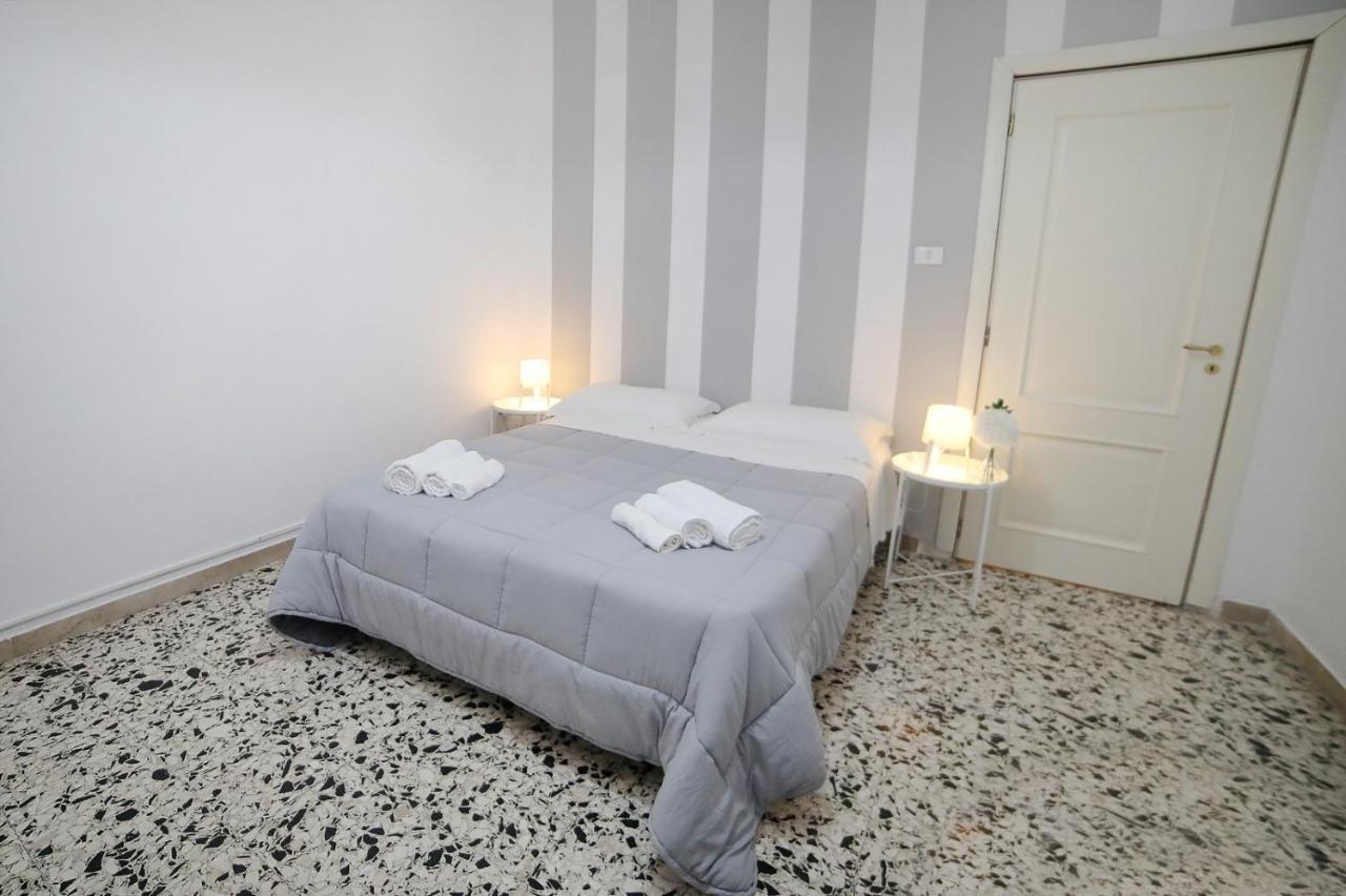 casa Margherita Apartment Napoli Bagian luar foto