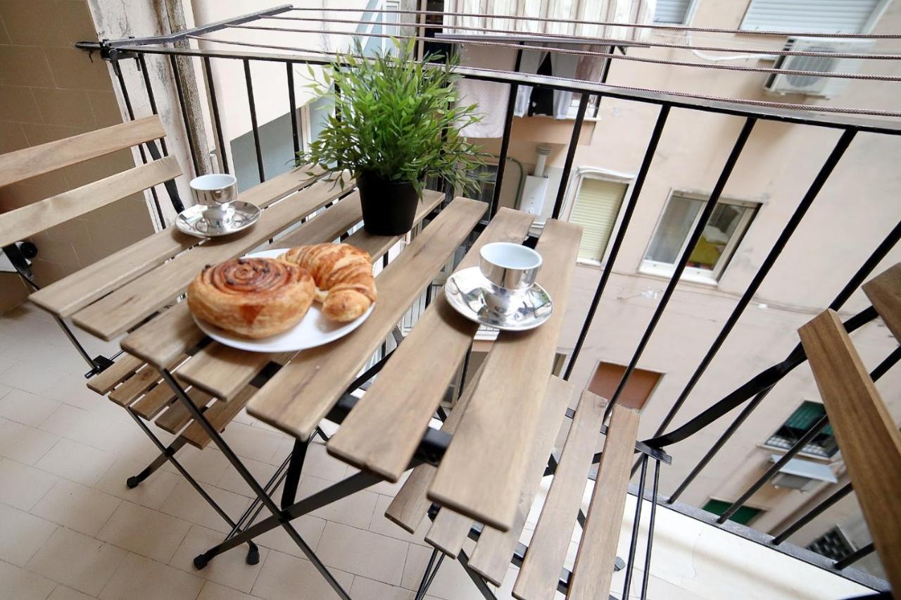 casa Margherita Apartment Napoli Bagian luar foto
