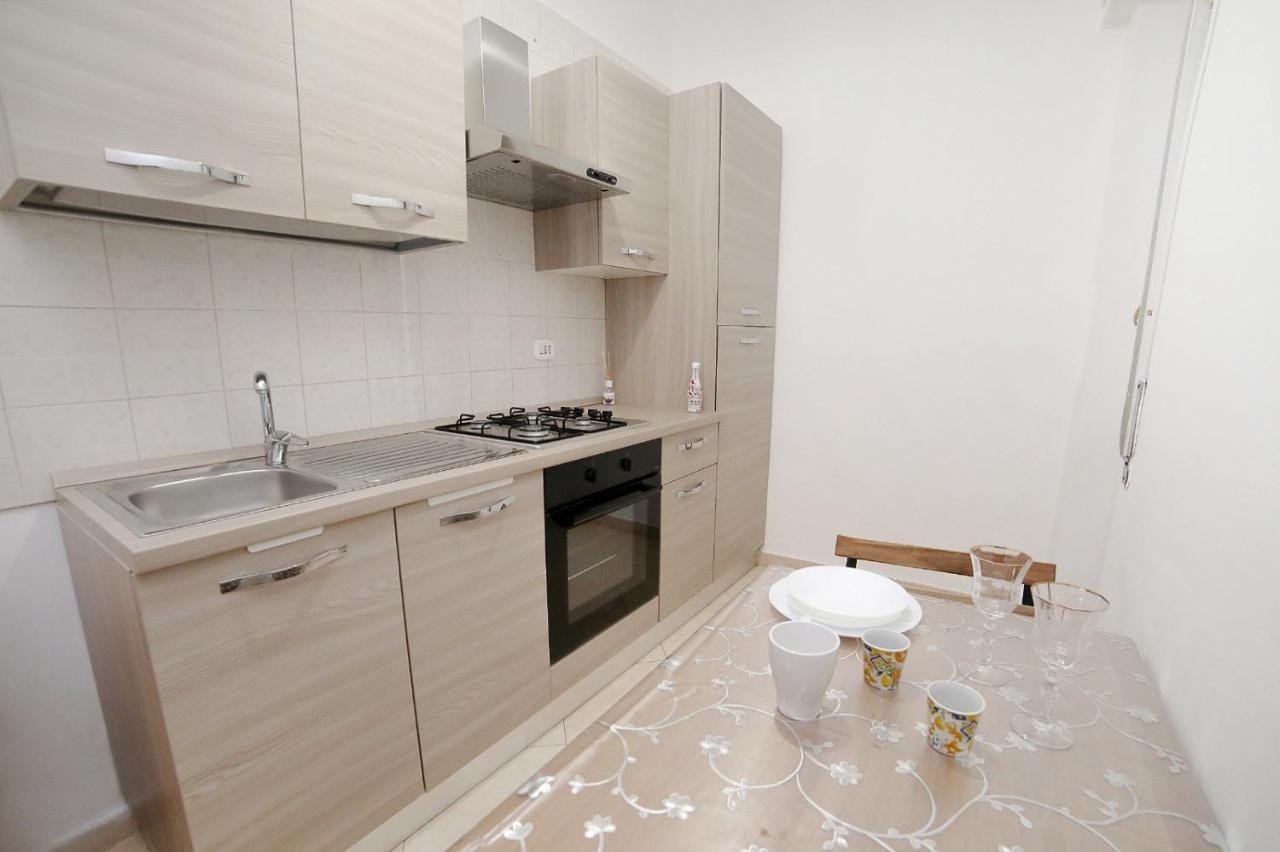 casa Margherita Apartment Napoli Bagian luar foto